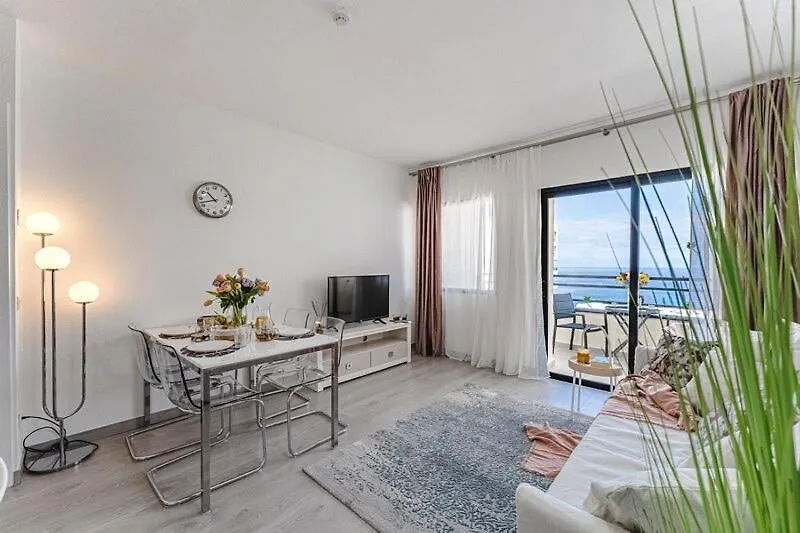 Luxury Sun & Sea View Suite Paraiso アデヘ